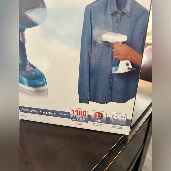 T-Fal hand held clothes steamer - Picture 4 of 4